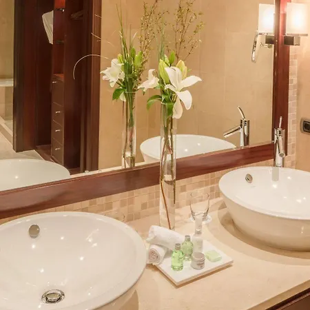 Hotel Nh Collection Finisterre 5*