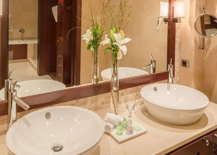 Hotel Nh Collection Finisterre 5*